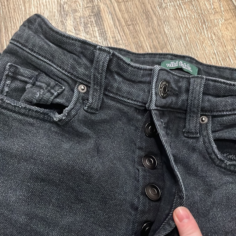 black distressed mom jeans - Picture 5 of 5